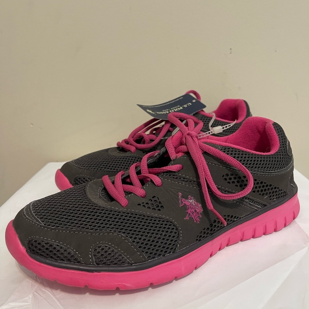 NWT U.S. Polo Assn US Polo Grey and Pink Sneakers Running Shoes Women Size 10 US